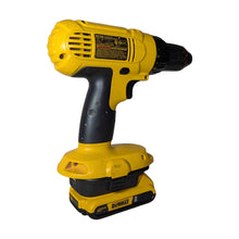 Load image into Gallery viewer, DeWalt 20V to DeWalt 18V Battery Adapter
