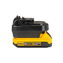 Charger l&#39;image dans la galerie, DeWalt 20V à DeWalt 12V Adaptateur de Batterie
