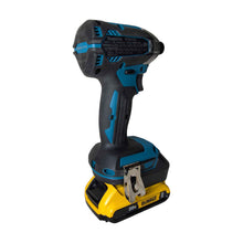 Load image into Gallery viewer, DeWalt 20V to Makita 18V Battery Adapter
