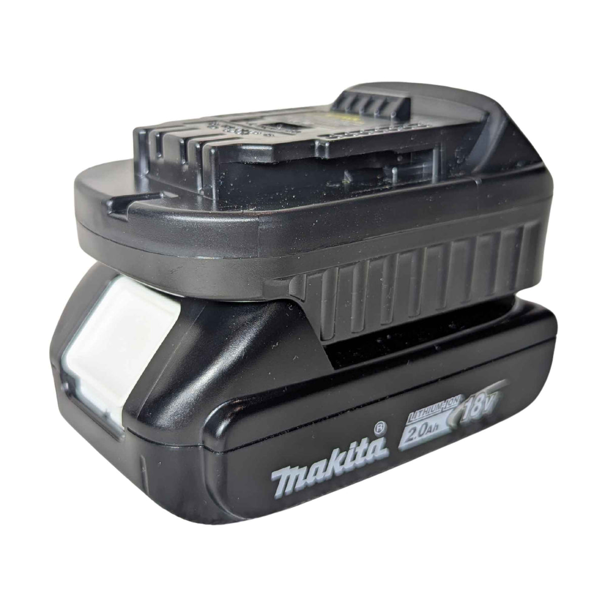 Makita 18V LXT to DeWalt 20V MAX battery adapter - fitted to the Makita 18V LXT battery, DeWalt-side terminal block in view