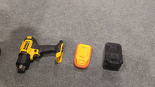 Charger et lire la vidéo dans la visionneuse de la Galerie, Adaptateur de batterie AEG 18V vers DeWalt 20V (ABS)
